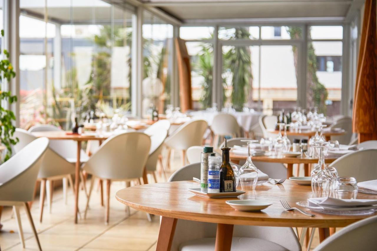Holiday Inn Perpignan, An Ihg Hotel מראה חיצוני תמונה