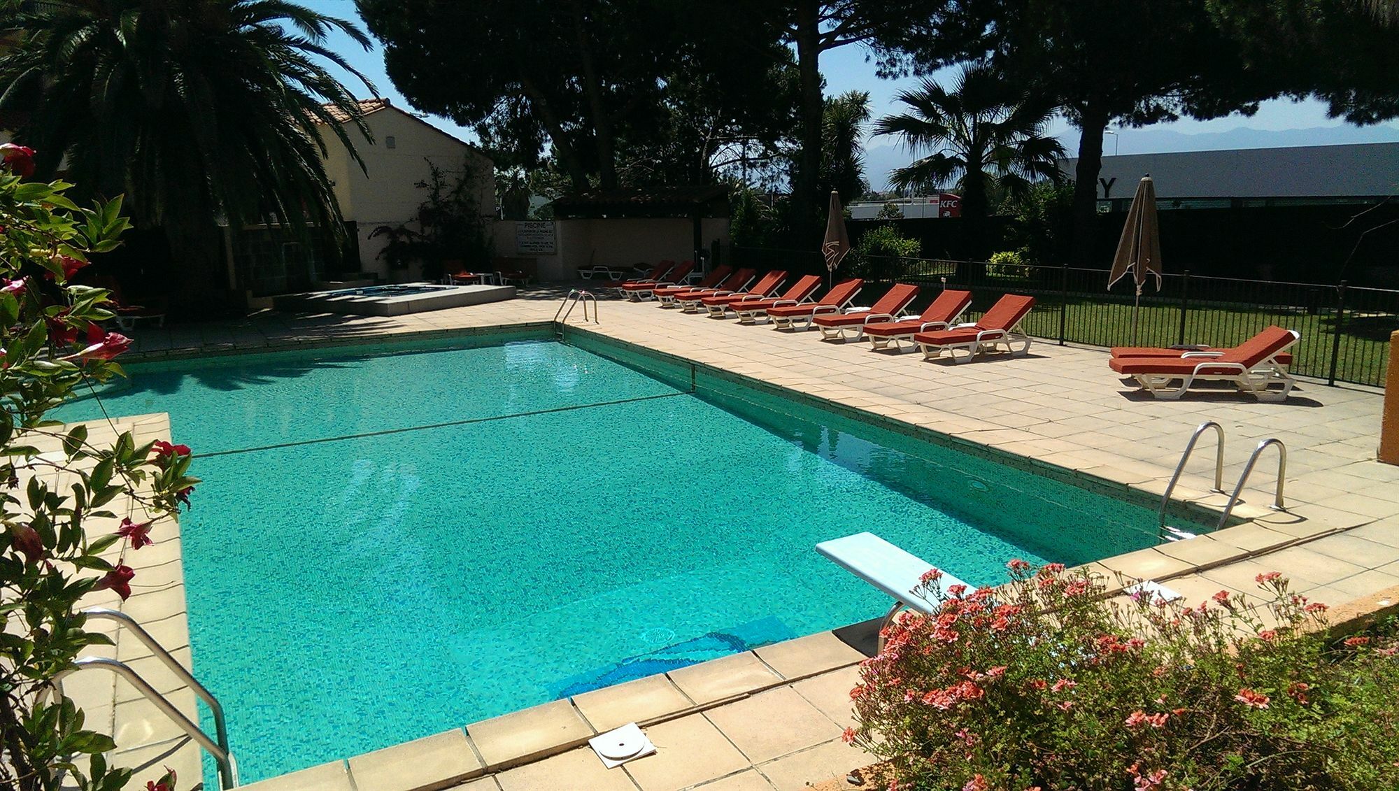 Holiday Inn Perpignan, An Ihg Hotel מראה חיצוני תמונה